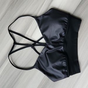 Alo Lavish Bra in Black Glossy Black